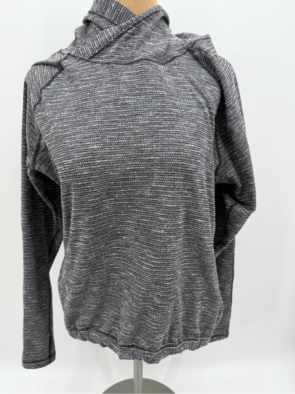 Lululemon Heathered Gray Cowl Neck Pullover Hoodie Size S/M Estimated